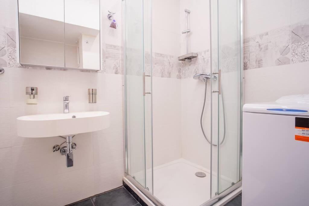 Sukromny Staromestsky Apartman V Uzasnej Lokalite/Cozy Old-Town Apartment In A Great Neighborhood Pozsony Kültér fotó